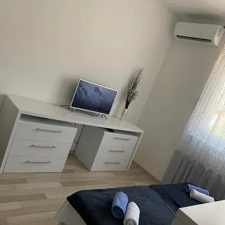 Apartman Apartment City *